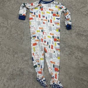 Magnetic me cars. 9-12m